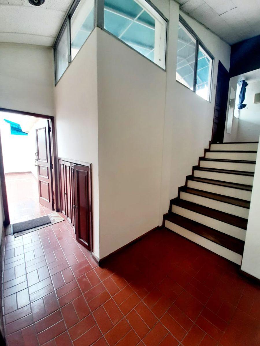 En Venta Casas Uso Residencial y Comercial + Local, Urdesa, Guayas — imagen 4