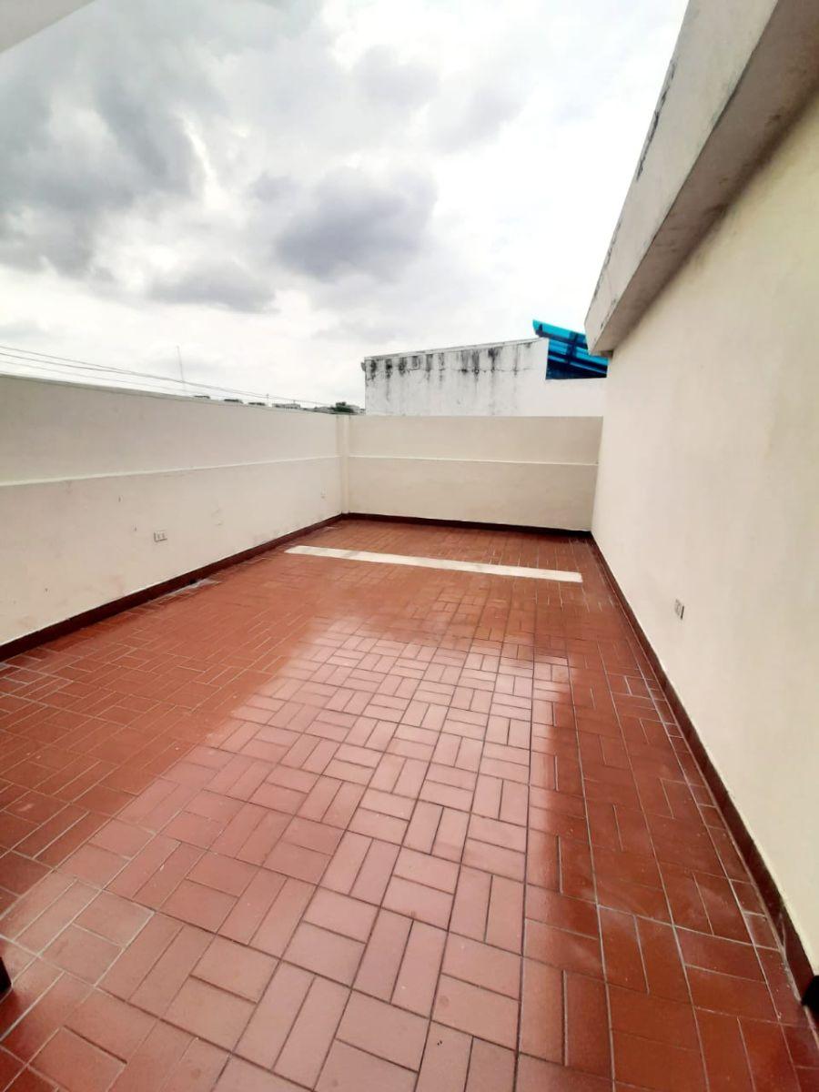 En Venta Casas Uso Residencial y Comercial + Local, Urdesa, Guayas — imagen 3