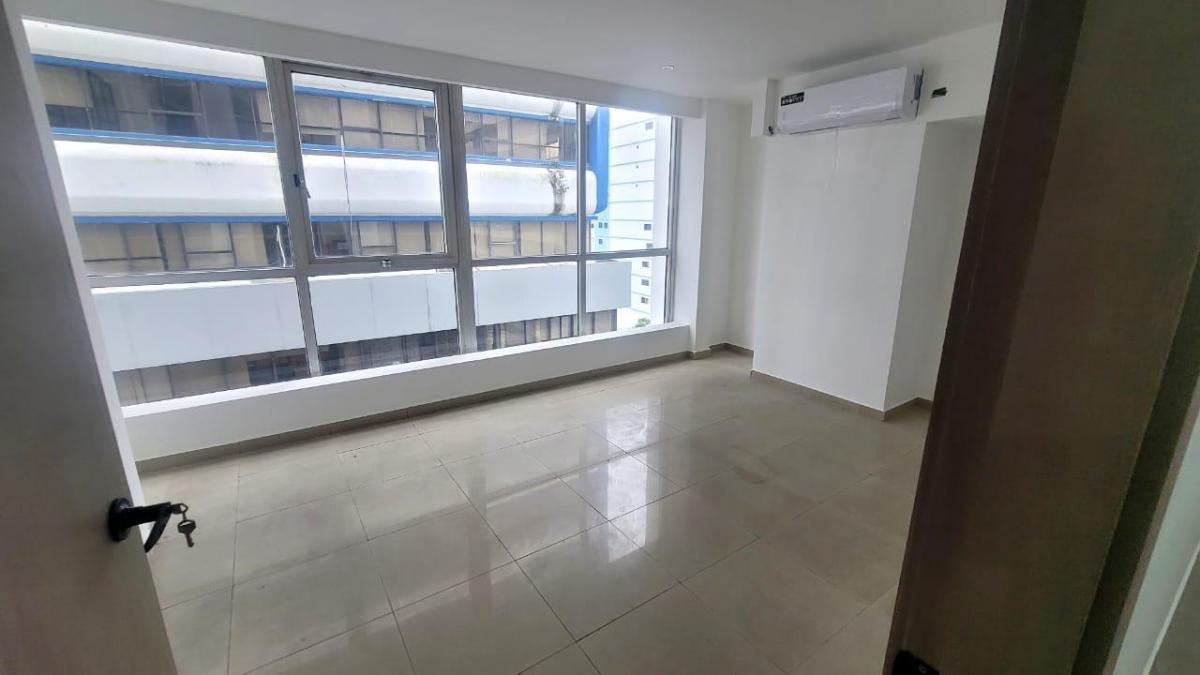 En Venta Oficina en El Centro de Guayaquil - Mae. Recalde, Guayas — imagen 9