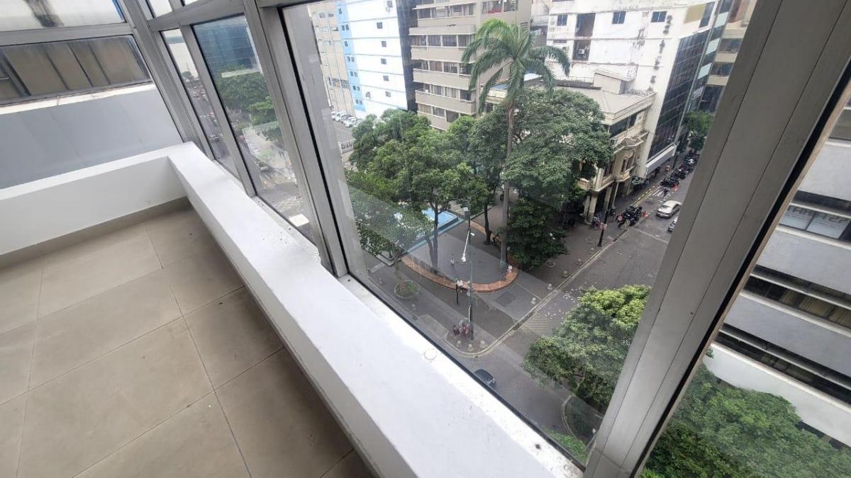 En Venta Oficina en El Centro de Guayaquil - Mae. Recalde, Guayas — imagen 8