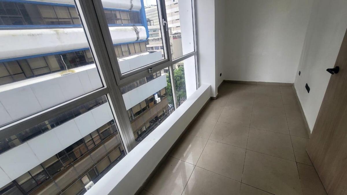 En Venta Oficina en El Centro de Guayaquil - Mae. Recalde, Guayas — imagen 6