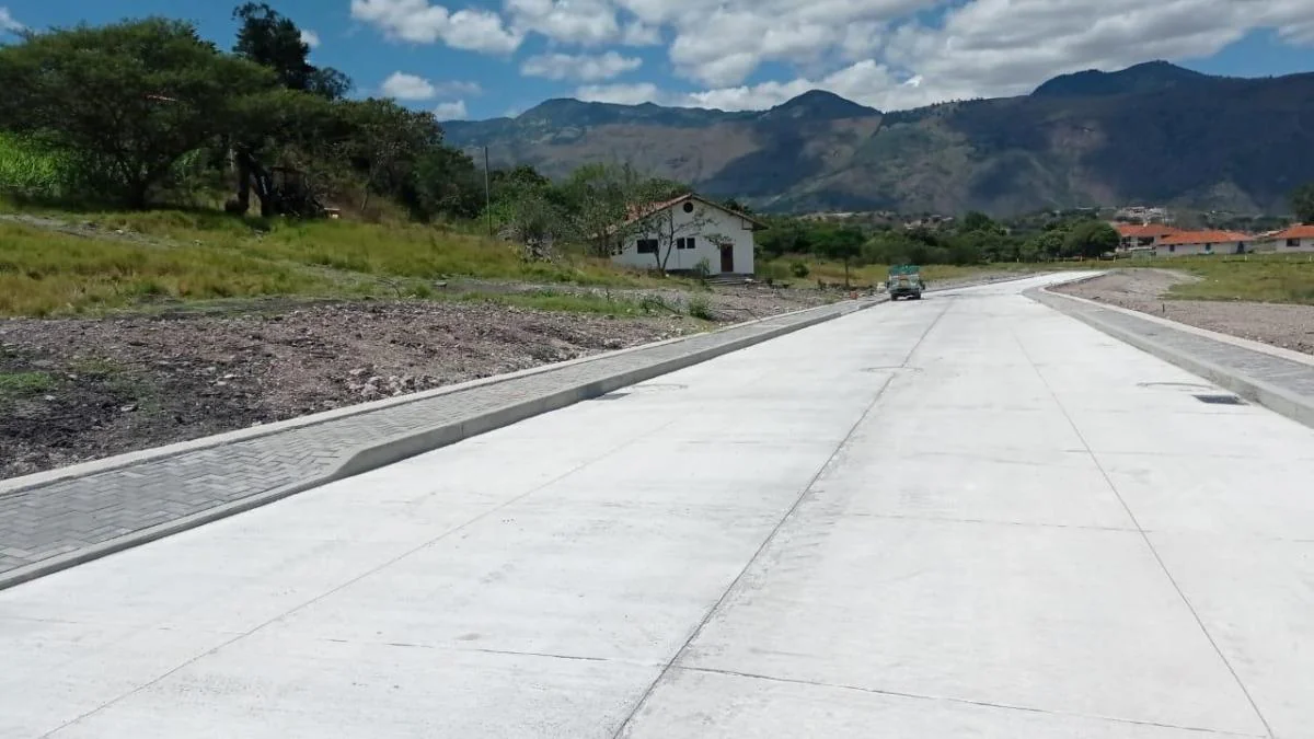 Lotes en Venta con Todas Las Obras en Yunguilla, Azuay — imagen 2