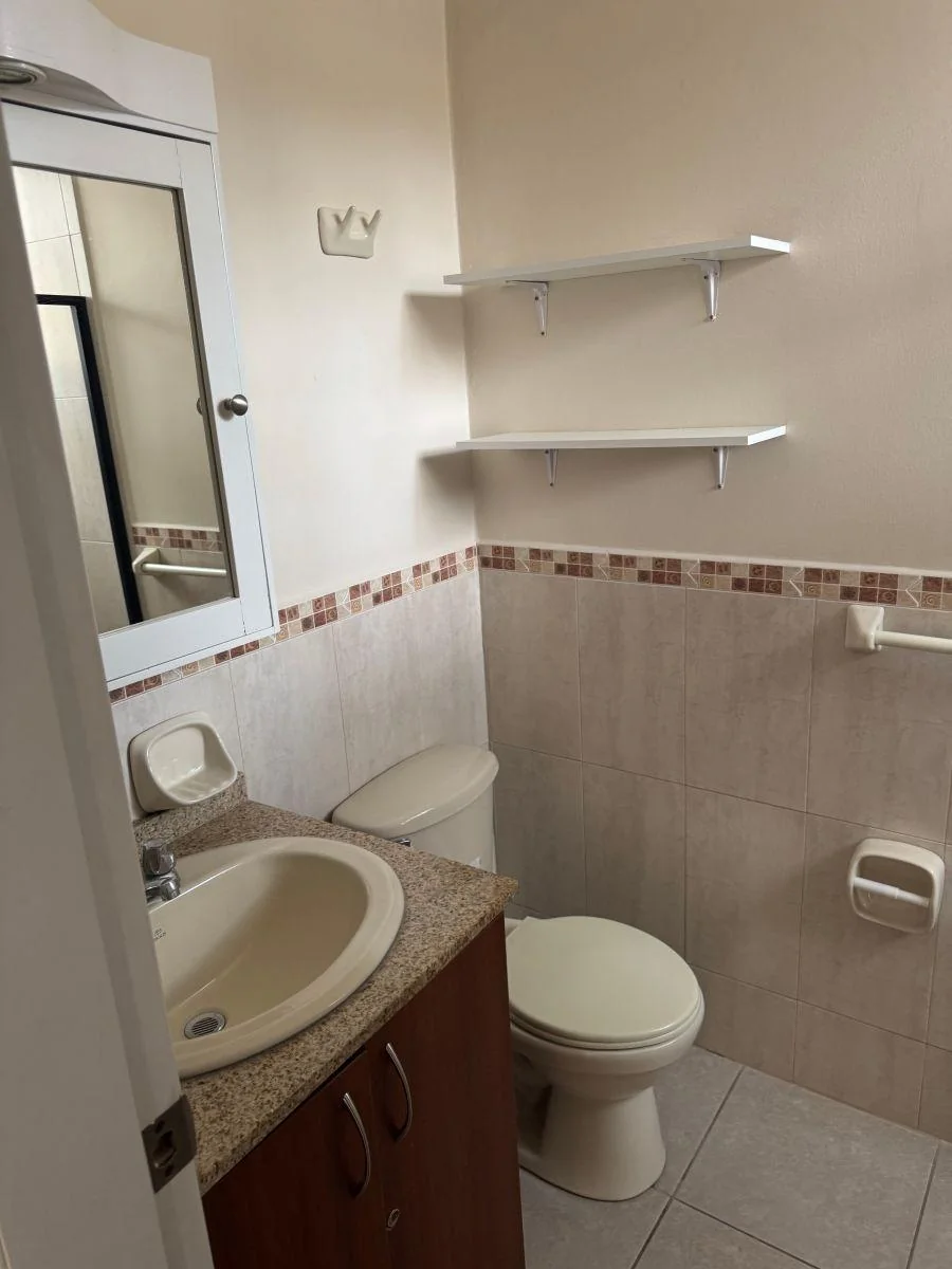 Vendo Casa de 104 m² en Conocoto — imagen 2