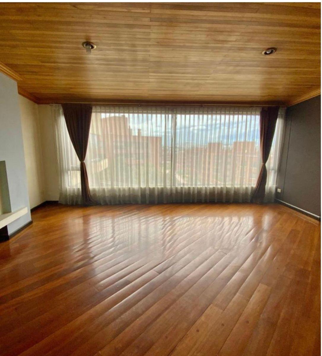 Vendo o Rento Excelente Departamento, 3 Dorm., 2 Estacionamientos, Sector Colegio San Gabriel — imagen 4