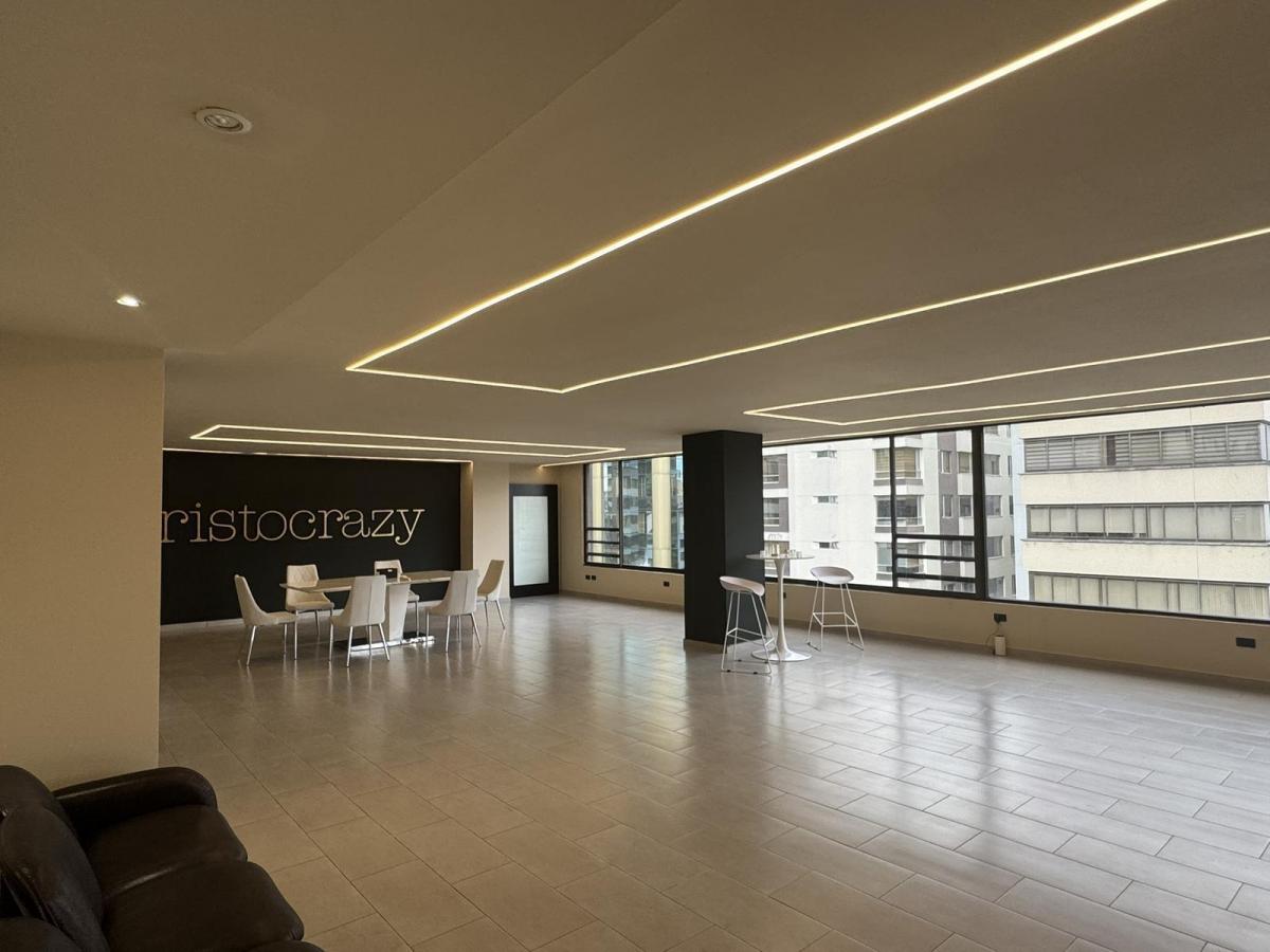 Venta Oficina de Lujo en un Penthouse de La República de El Salvador — imagen 5