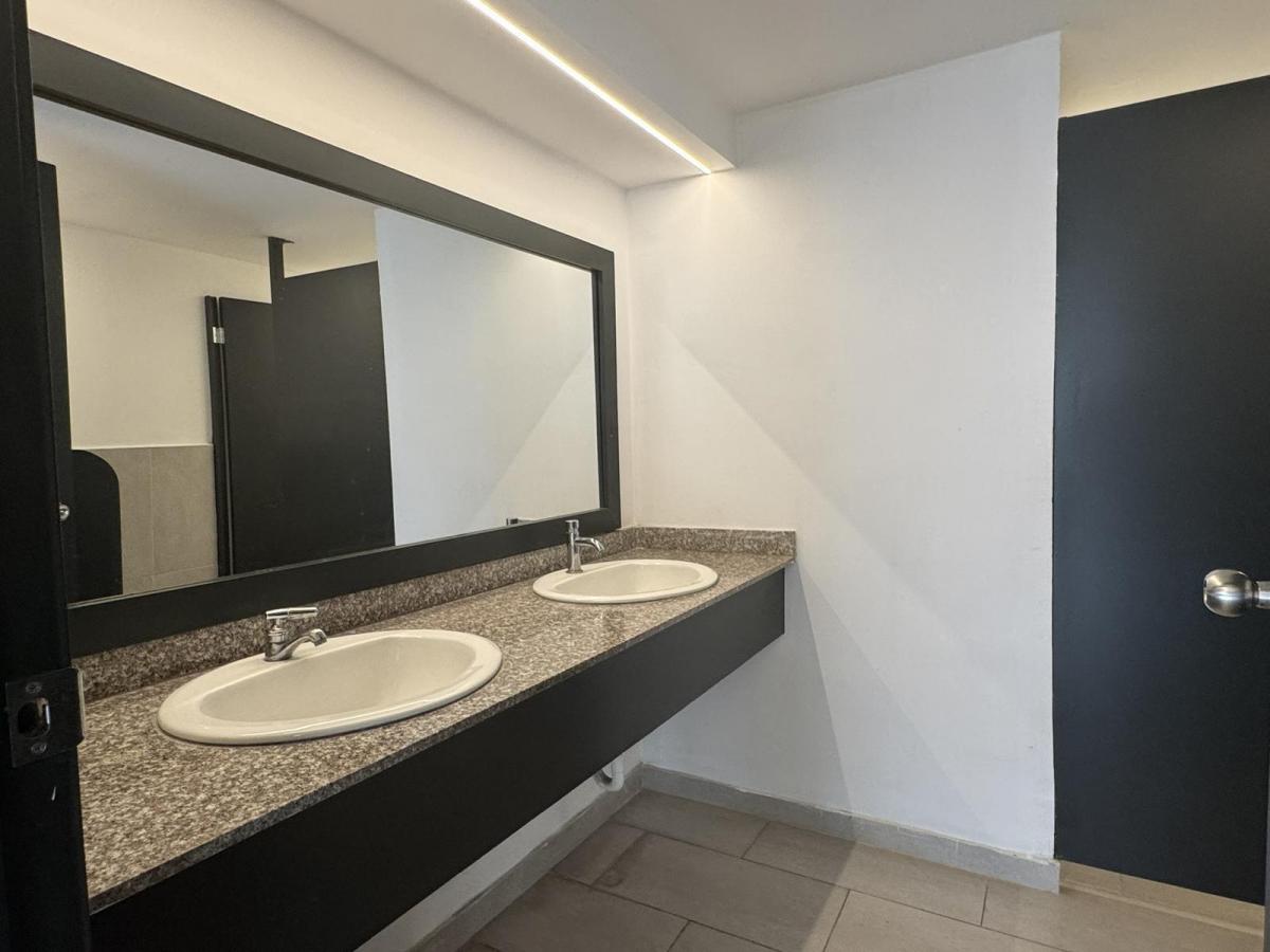 Venta Oficina de Lujo en un Penthouse de La República de El Salvador — imagen 3