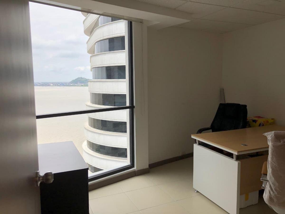 Puerto Santana Oficina en Venta, Guayas — imagen 2