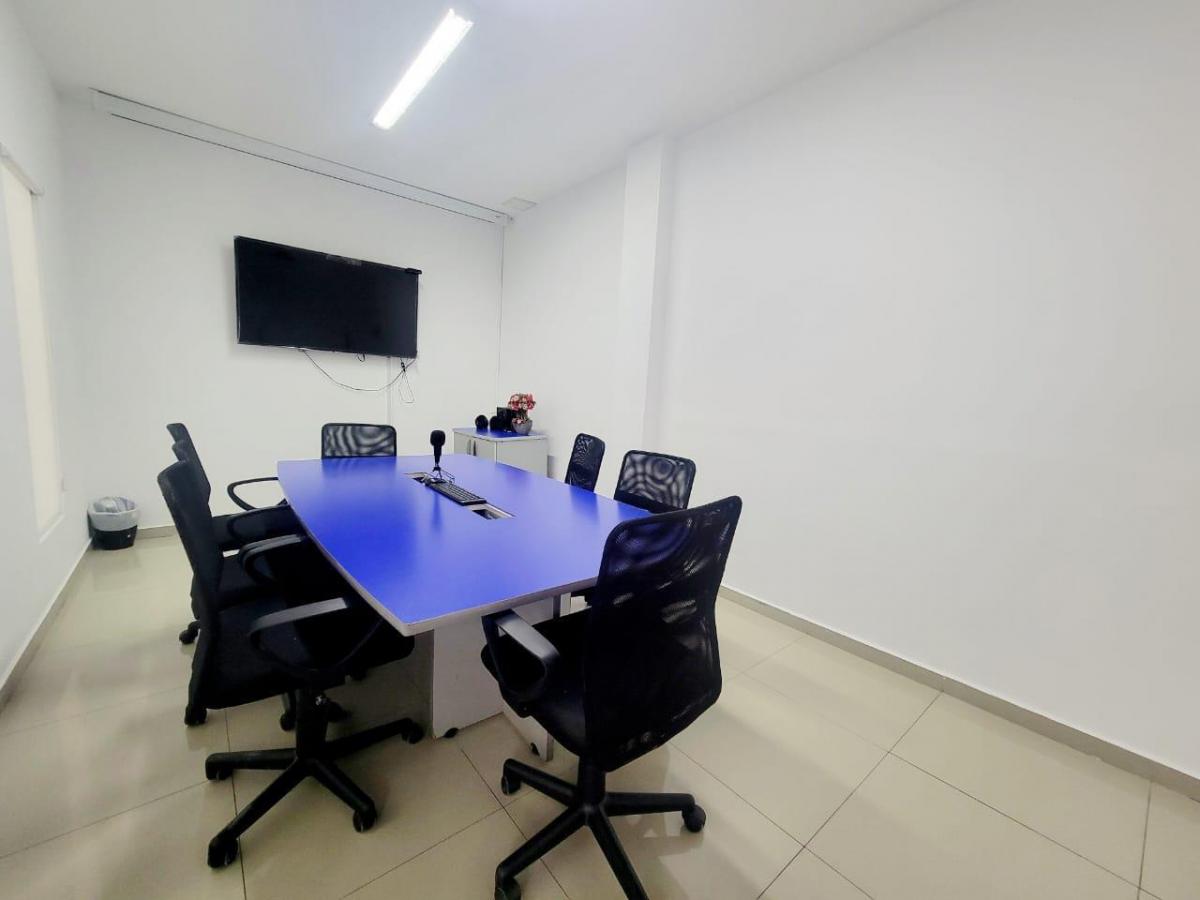 Oficina en 2 Pisos de Venta — imagen 3