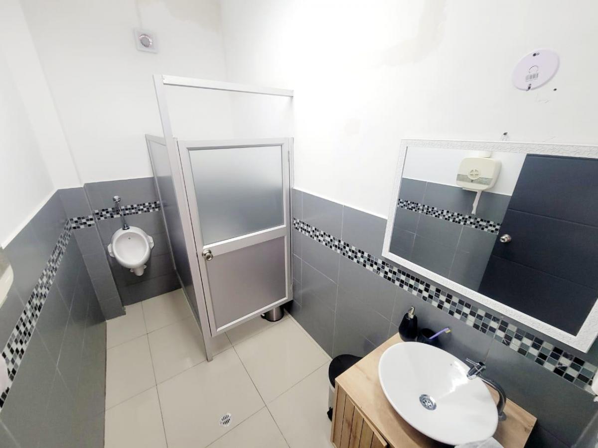 Oficina en 2 Pisos de Venta — imagen 2