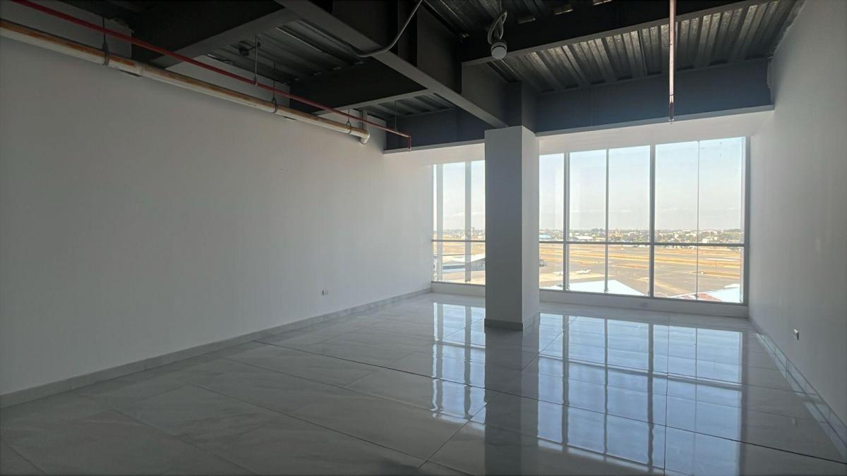 En Venta Oficina 370 m² - Moderno Edificio Corporativo - Av Las Américas - Guayaquil, Guayas — imagen 2