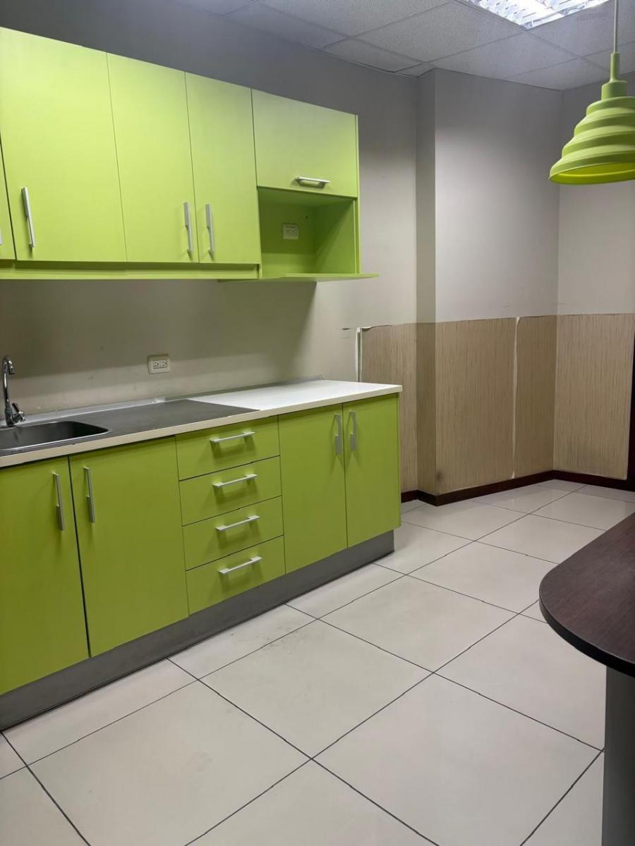 Vendo Excelente Oficina Edificio Xima en Samborondon, Guayas — imagen 2