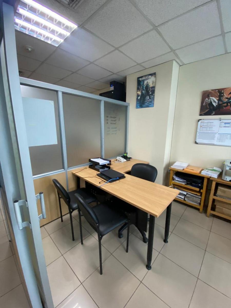 Vendo Oficina en Kennedy, norte, Plaza Center, Seguridad 247, Guayas — imagen 2