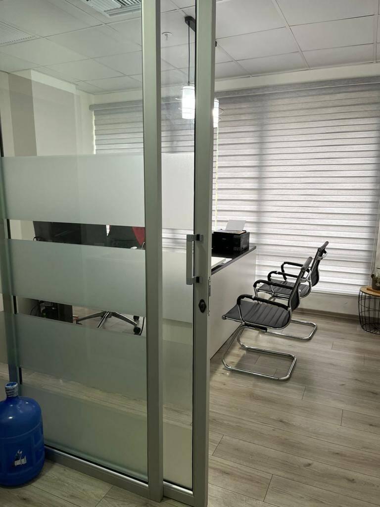 Inversionistas! Oficina en Venta 43 m² - Edif. La Vista San Eduardo, Ceibos, Guayas — imagen 4