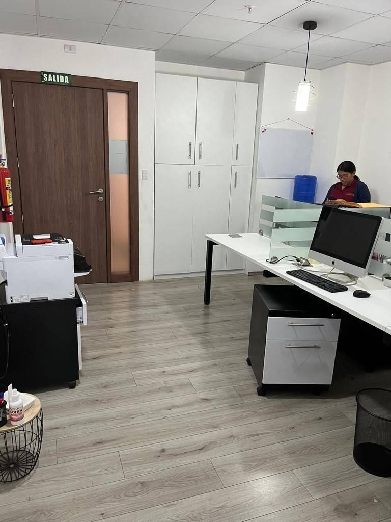 Inversionistas! Oficina en Venta 43 m² - Edif. La Vista San Eduardo, Ceibos, Guayas — imagen 3