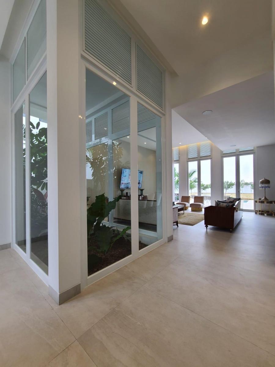 Venta. Aires del Batan. Preciosa Casa Al Lago, Guayas — imagen 2