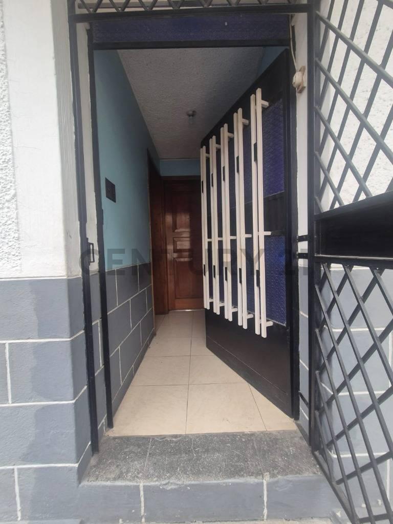 Venta de Casa con Terreno en El Sur de Quito — imagen 5