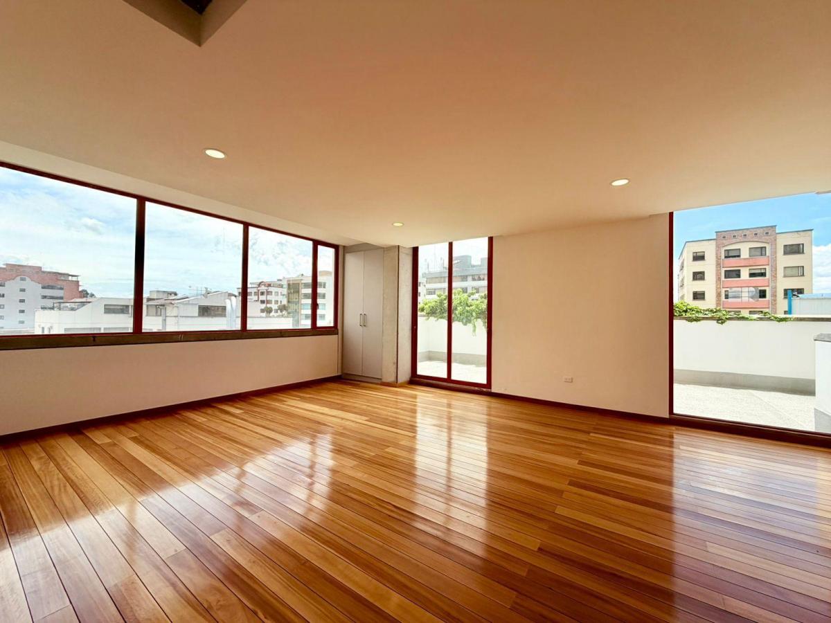 Quito Tenis, Departamento Duplex en Venta, 177.38 m², 3 Habitaciones — imagen 10
