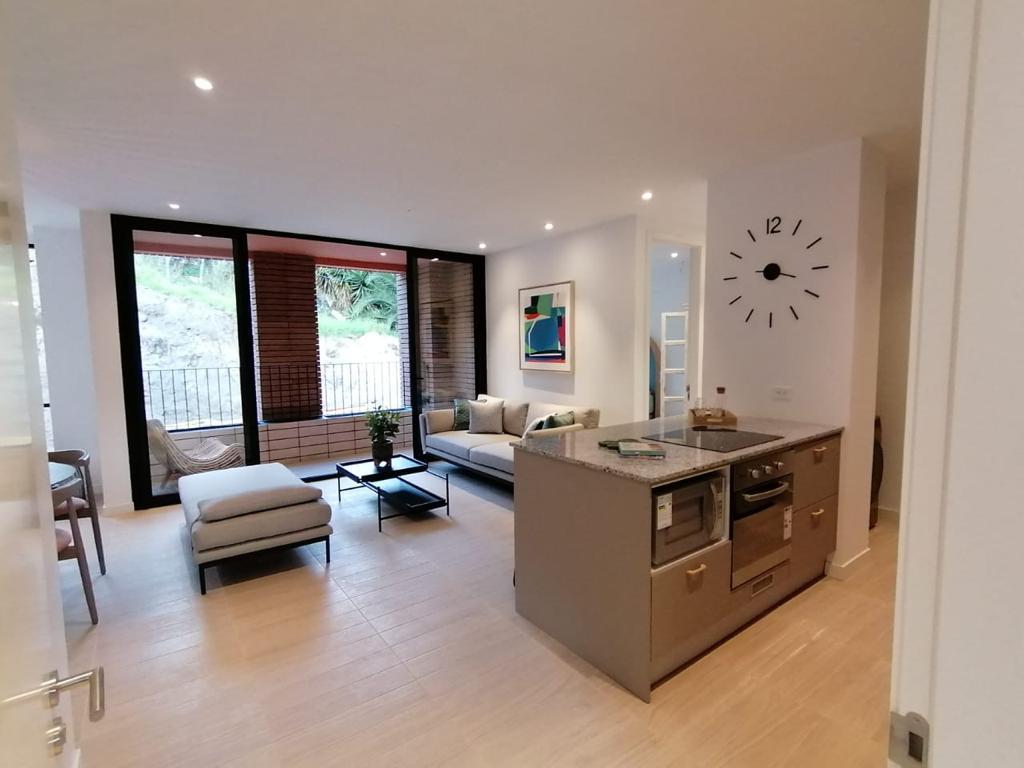 Scc. Venta Estudio de 33,5 m² con Terraza de 4,4 m². Piso 7 – Cumbayá. Proyecto Botániqo — imagen 10