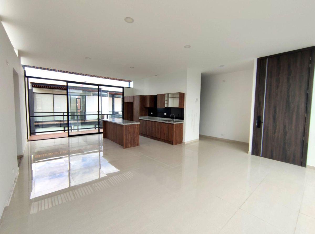 Venta Departamento con Terraza 3 Dorm. en Tumbaco — imagen 9