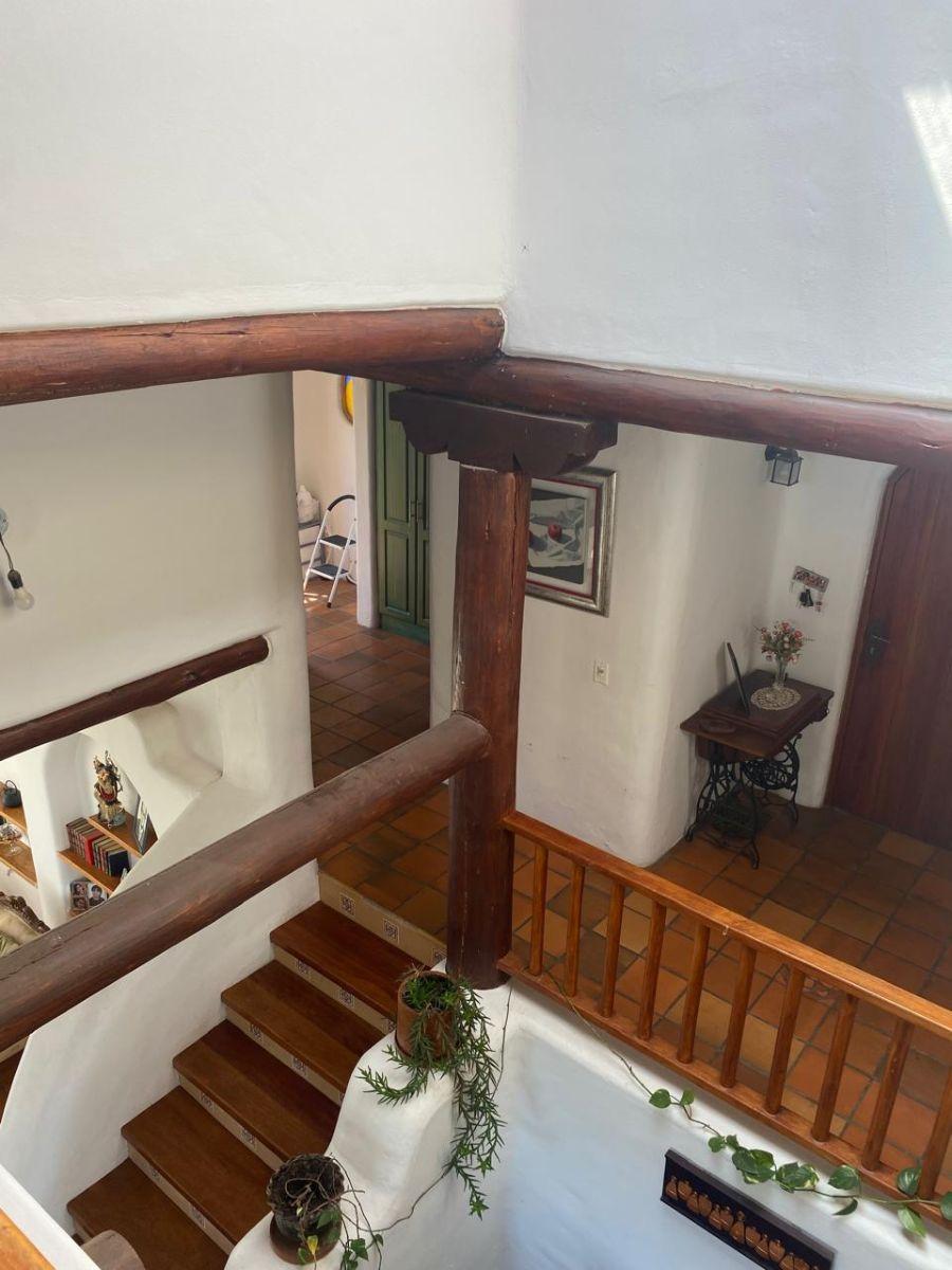 Linda y Amplia Casa con Hermosos Ambientes Estilo Rustico — imagen 10