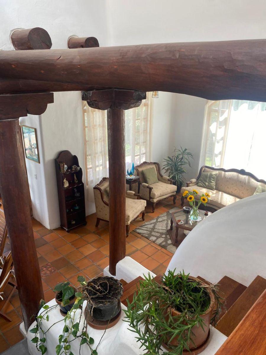 Linda y Amplia Casa con Hermosos Ambientes Estilo Rustico — imagen 6