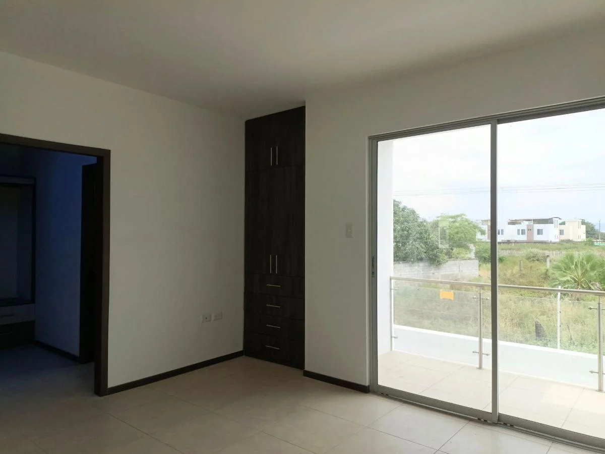 Vendo Casa a Estrenar, Independiente, Aplica a Credio Miti Miti, Manabí — imagen 4