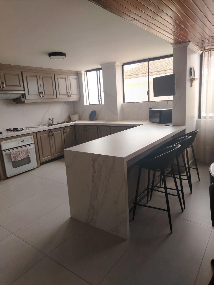 Vendo Casa con 3 Departamento Urbanizacion El Condado — imagen 2