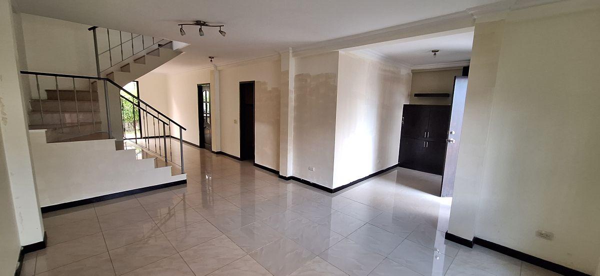 Ciudad Celeste Casa con 3 Habitaciones en Venta en Samborondón, Guayas — imagen 6