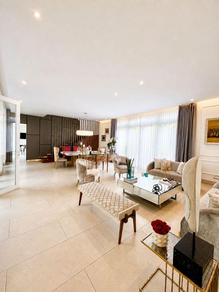 Exclusiva y Elegante Casa 4 Dorm. en Venta en Samborondón, Lagos de Batan, Guayas — imagen 7