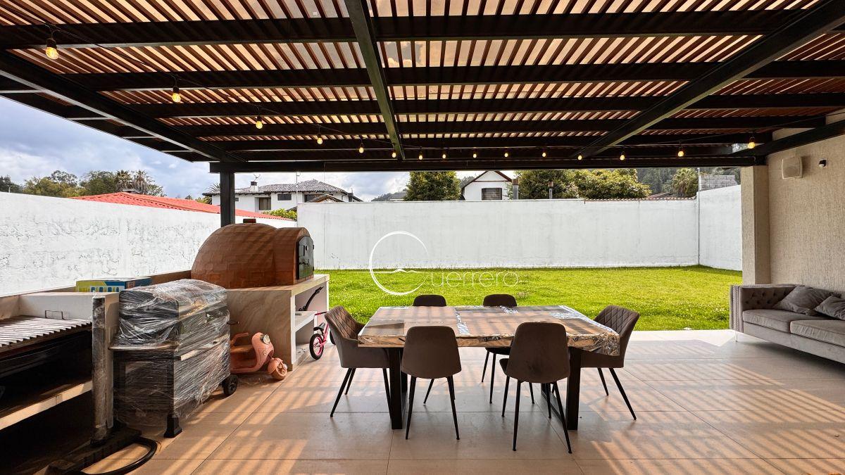 En Venta Espectacular Casa de Lujo (1 Sola Planta) con Gran Jardin, Club Los Chillos — imagen 10
