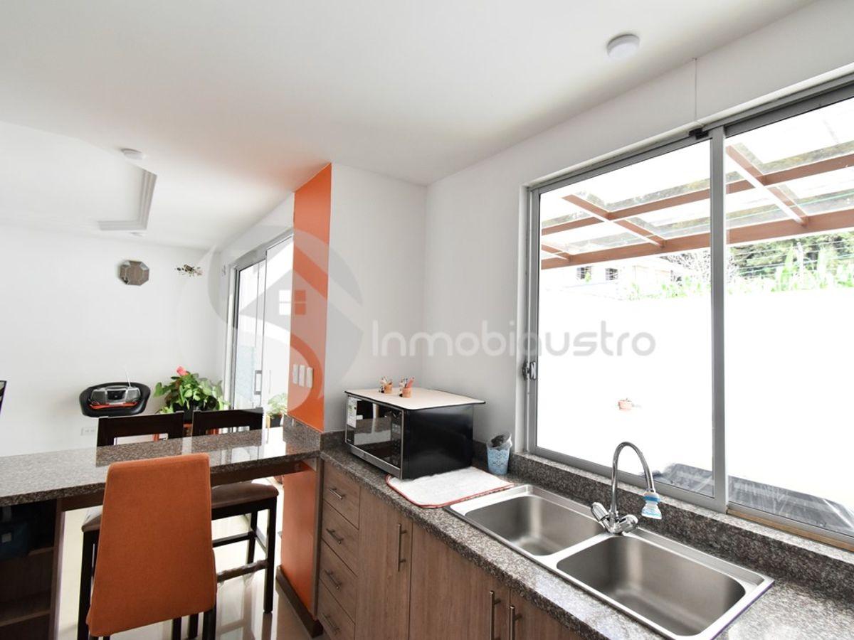 Venta de Casa Dentro de Condominio, Azuay — imagen 6