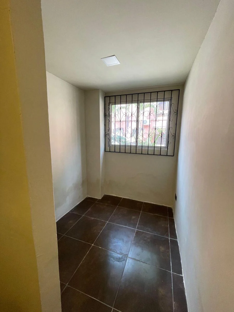 7355. Urdesa Norte - Vendo Casa Tipo Town House 4 Dorm., $95.000. Guayas — imagen 7