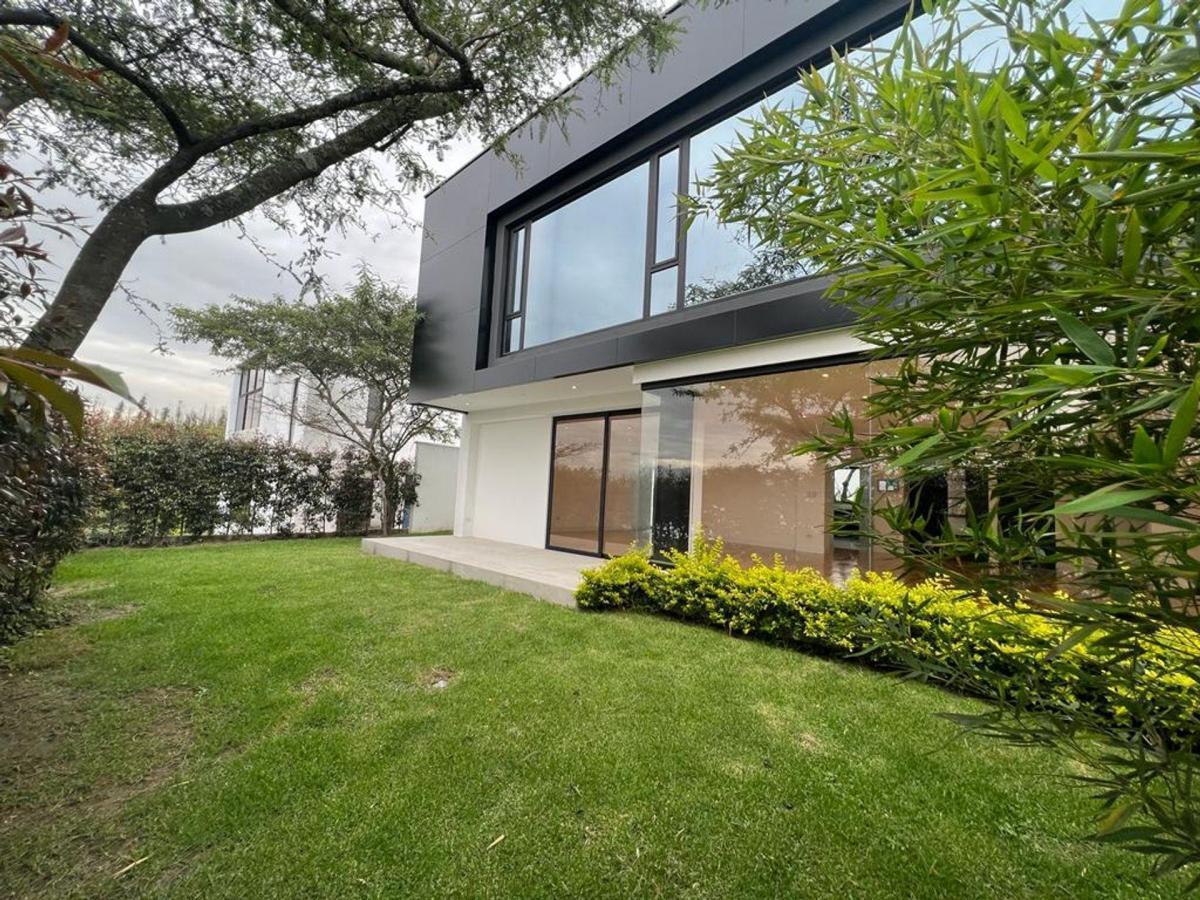 Casa Autosustentable y Domótica en Nayón — imagen 8