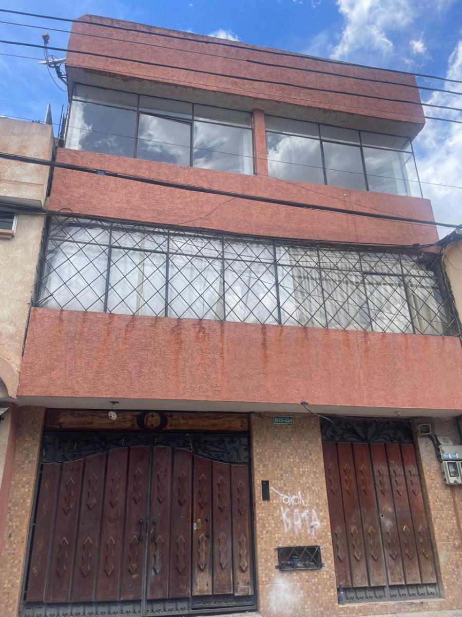 Casa de Venta Carapungo, Tres Pisos, Departamentos, Locales, Excelente Inversión — imagen 9