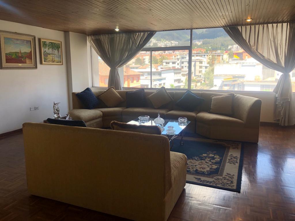 Casa de Venta Carapungo, Tres Pisos, Departamentos, Locales, Excelente Inversión — imagen 6