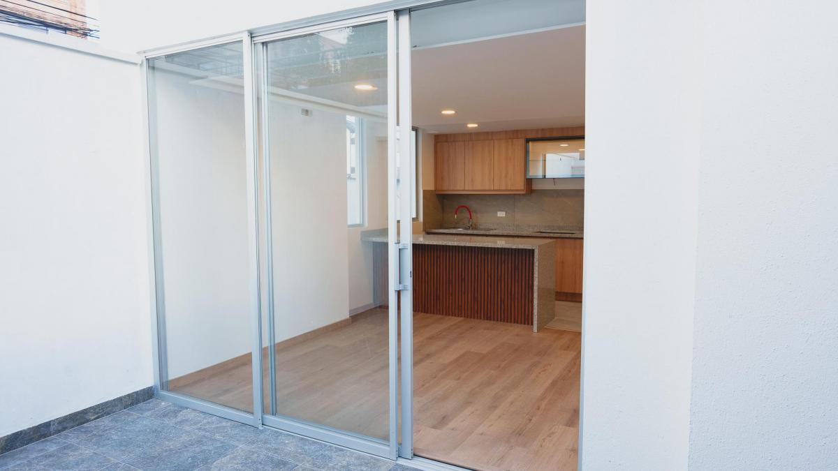 Suit por Estrenar — imagen 9