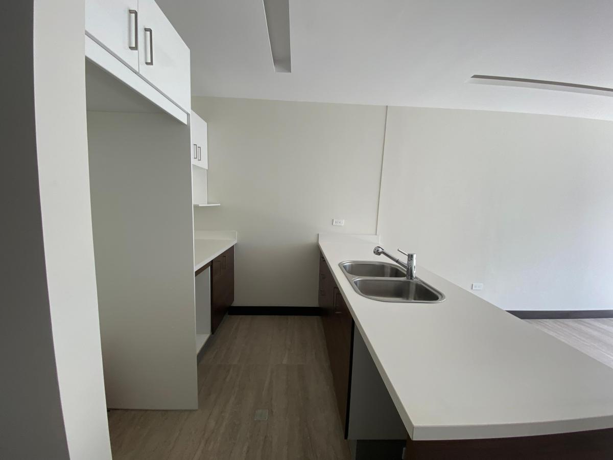 Vendo Departamento de Lujo, Sector González Suárez Estrenar 2 Domitorios — imagen 2
