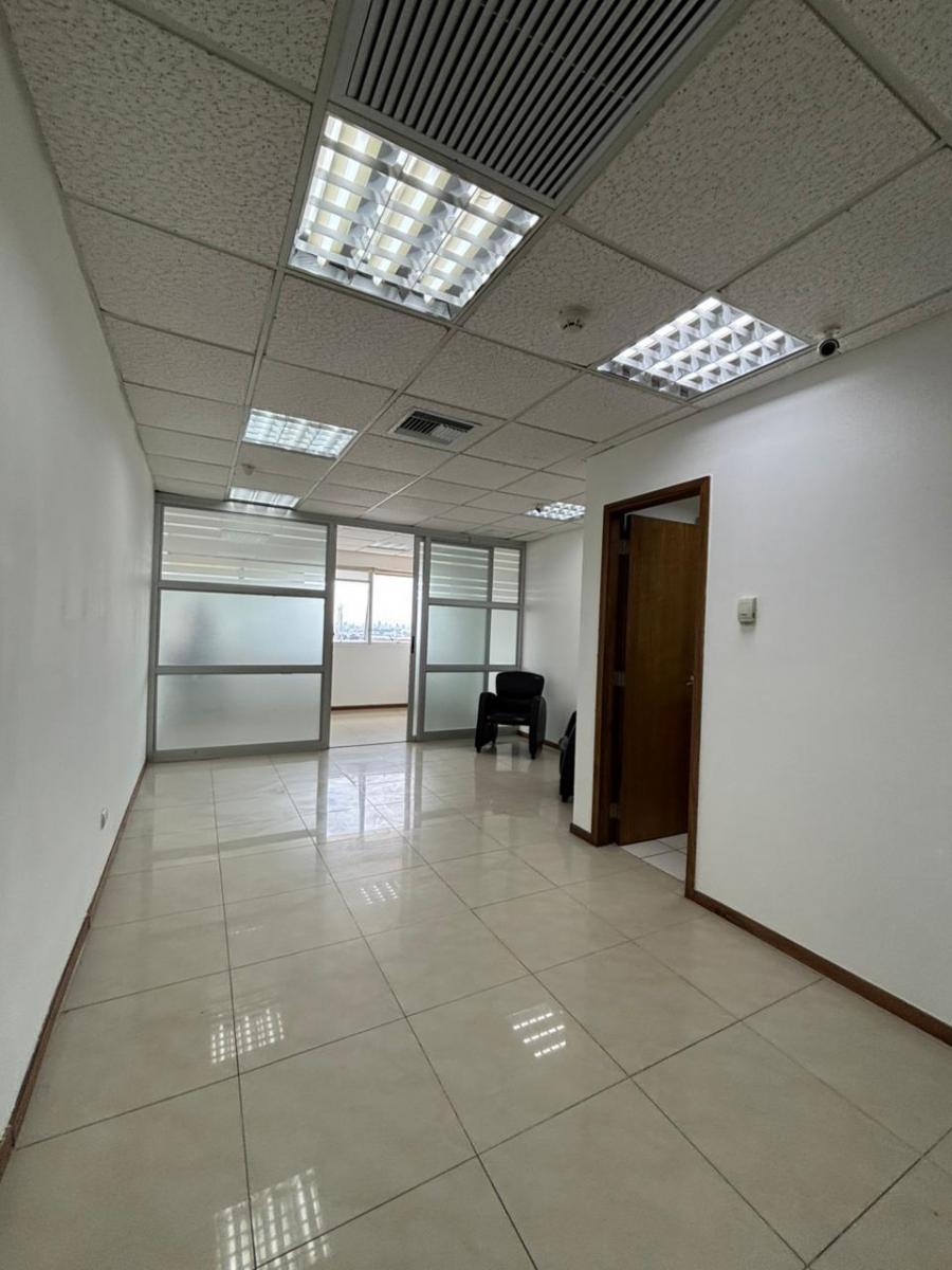 Venta Oficina Trade Building Sin Parqueo Cerca Al Mall del Sol, Guayas — imagen 6
