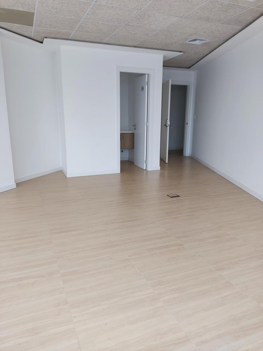 Norte Gye, Mall del Sol Vendo Oficina 42 m² con 2 Parqueos Edificio 100 Bp, Guayas — imagen 6