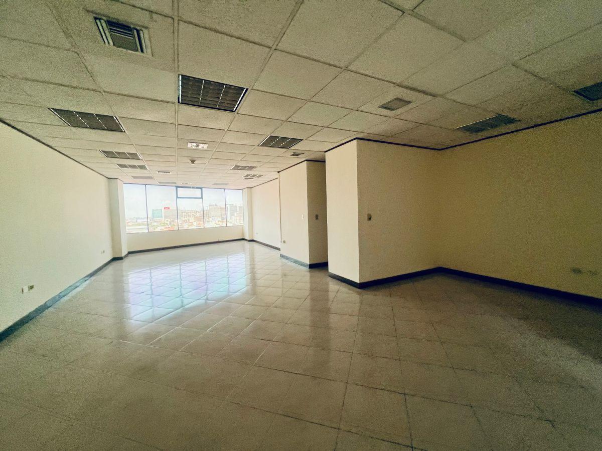 Vendo o Alquilo Oficina Executive Center, Guayas — imagen 8
