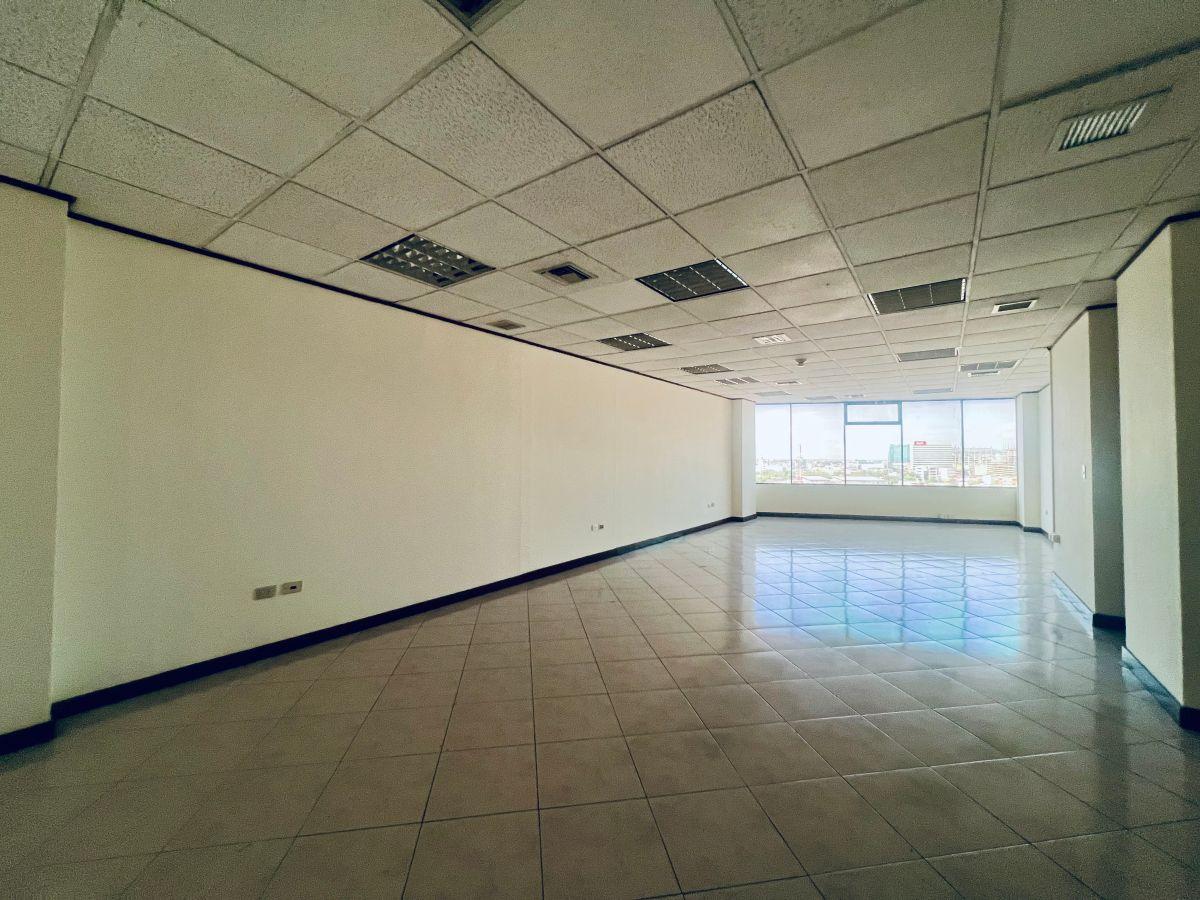 Vendo o Alquilo Oficina Executive Center, Guayas — imagen 7