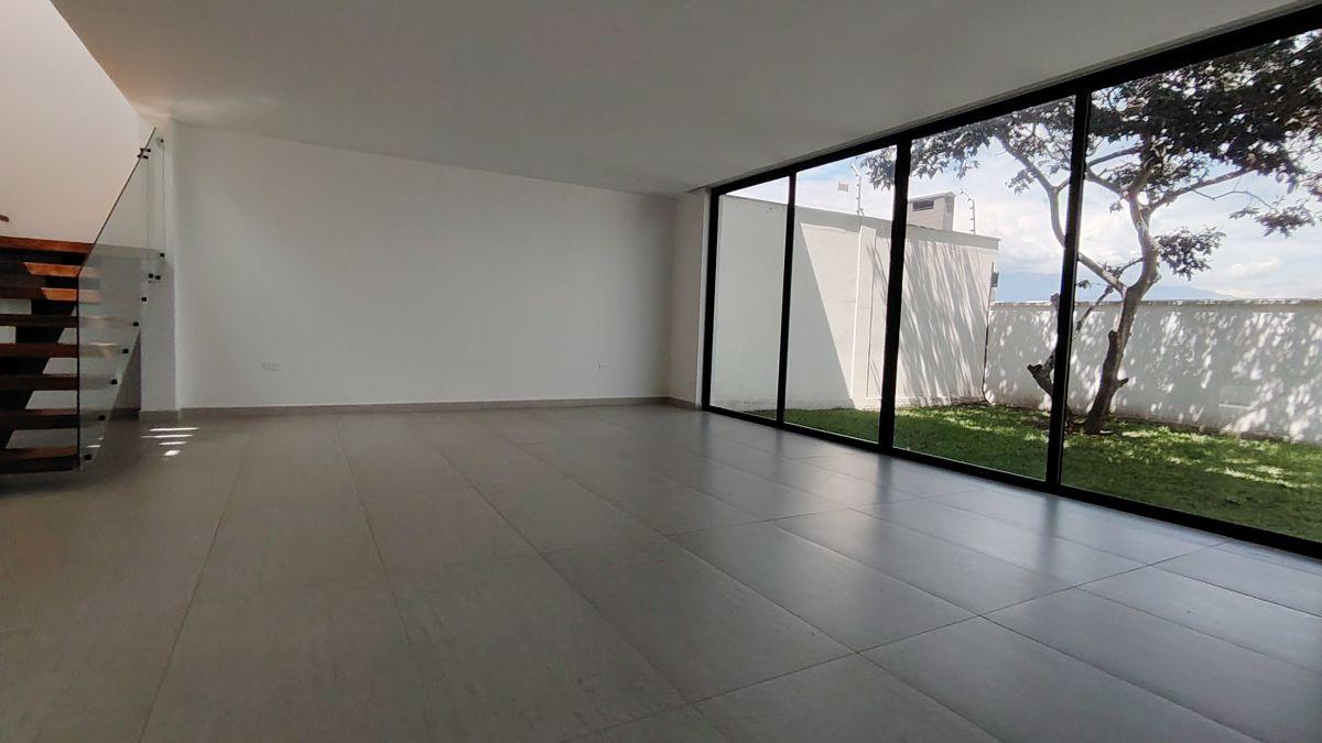Casa en Venta, Sector La Morita en Tumbaco. Conjunto Moderno y Seguro — imagen 8