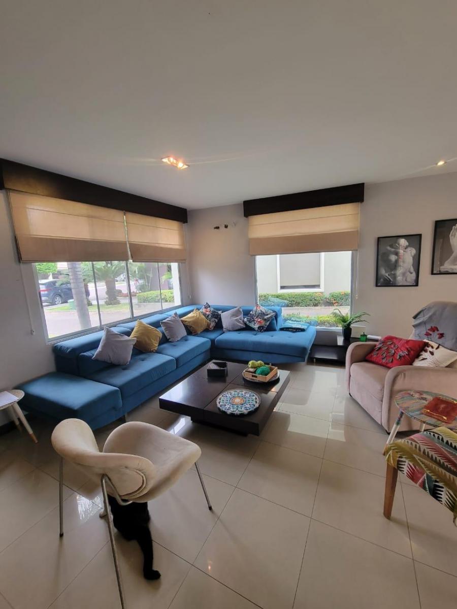 En Venta Amplia Casa Esquinera en Urbanización Terrasol, Km, 5 Via a Samborondón, Guayas — imagen 8