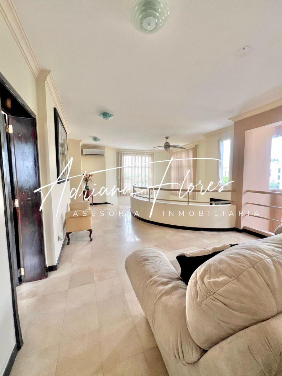 Exclusiva Vivienda en Urbanización Vista Al Parque – Samborondón, Guayas — imagen 9