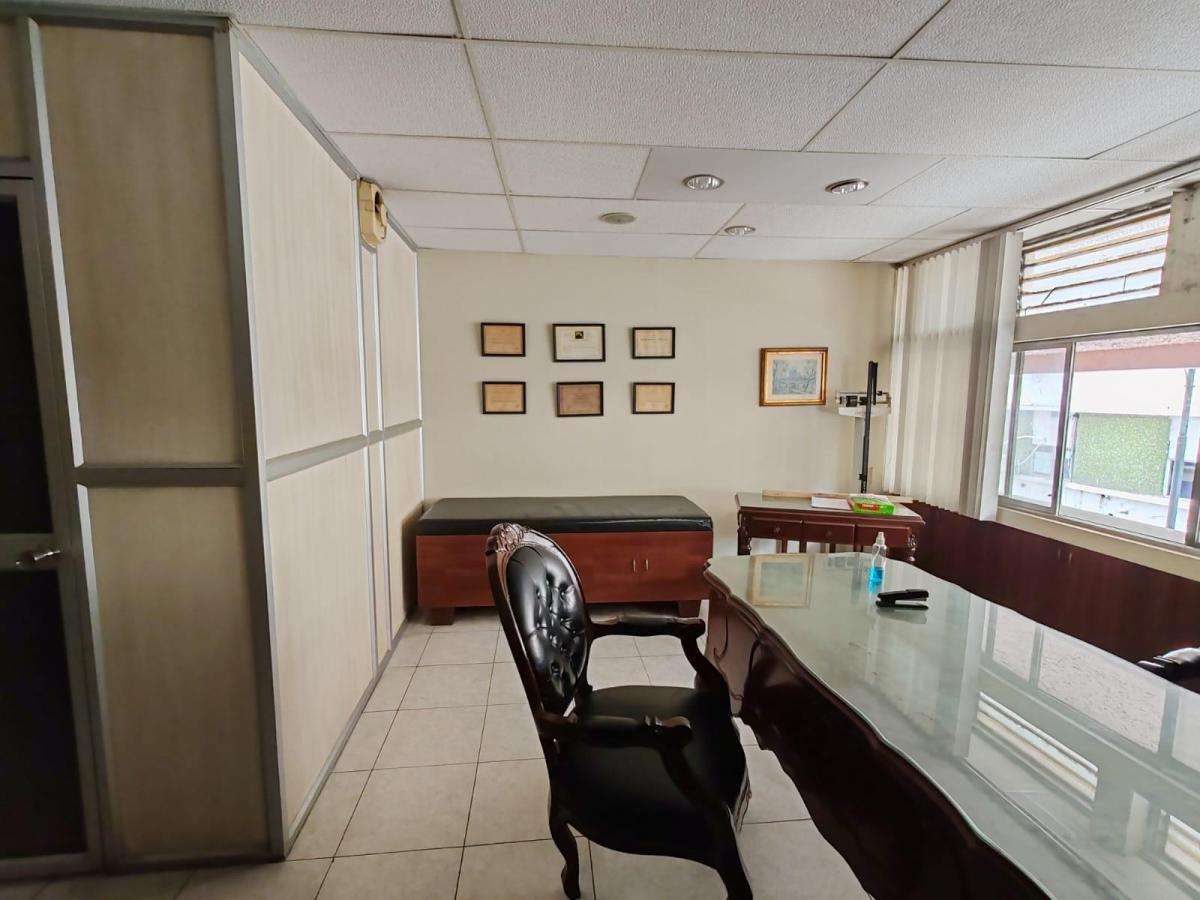 Oficina en Venta – Centro de Guayaquil, Edificio Plaza, Zona 9 de Octubre (W. L), Guayas — imagen 9