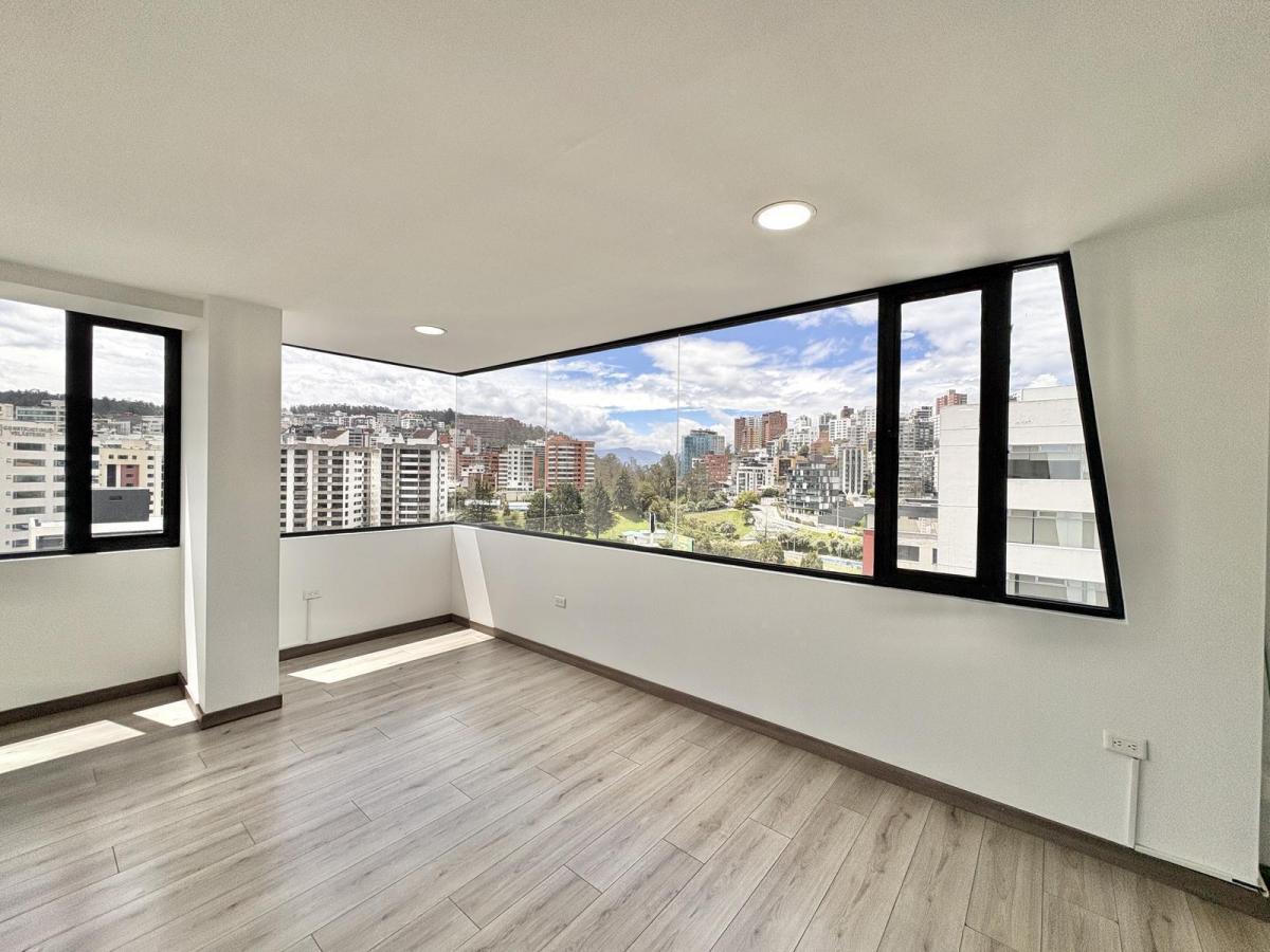 Oficina en Piso Alto de Venta en La Shyris y Eloy Alfaro Sector Carolina / Plaza Argentina — imagen 9