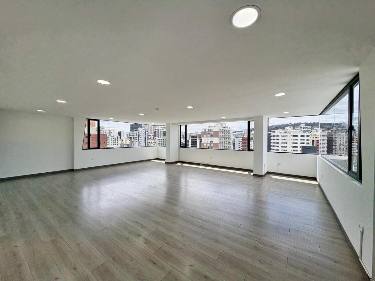 Oficina en Piso Alto de Venta en La Shyris y Eloy Alfaro Sector Carolina / Plaza Argentina — imagen 7
