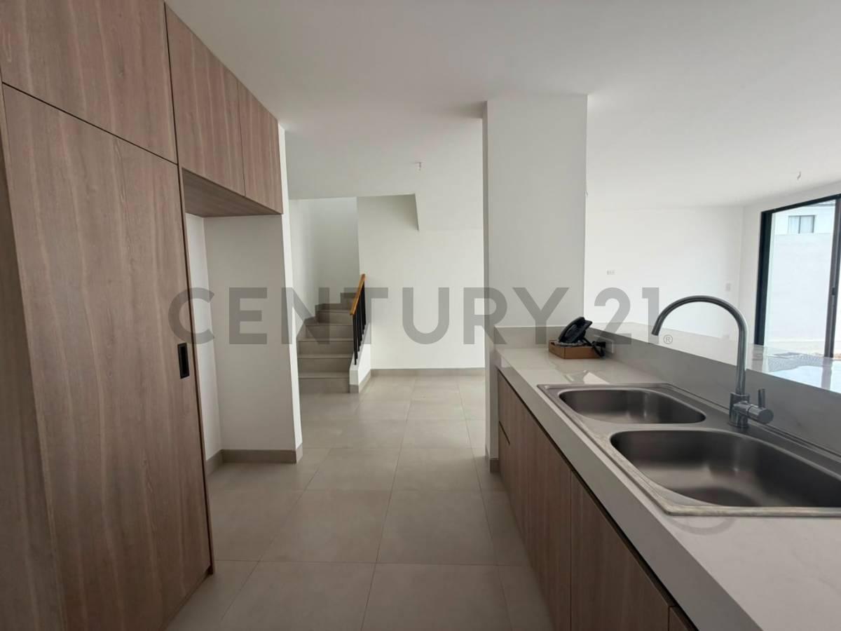 Venta de Casa en Urb. Alba del Bosque, Vía a La Costa, Guayas — imagen 7