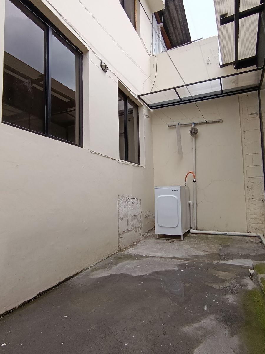 Vendo Casa Rentera en La Rumiñahui (3 Departamentos con Predios Independientes) — imagen 3