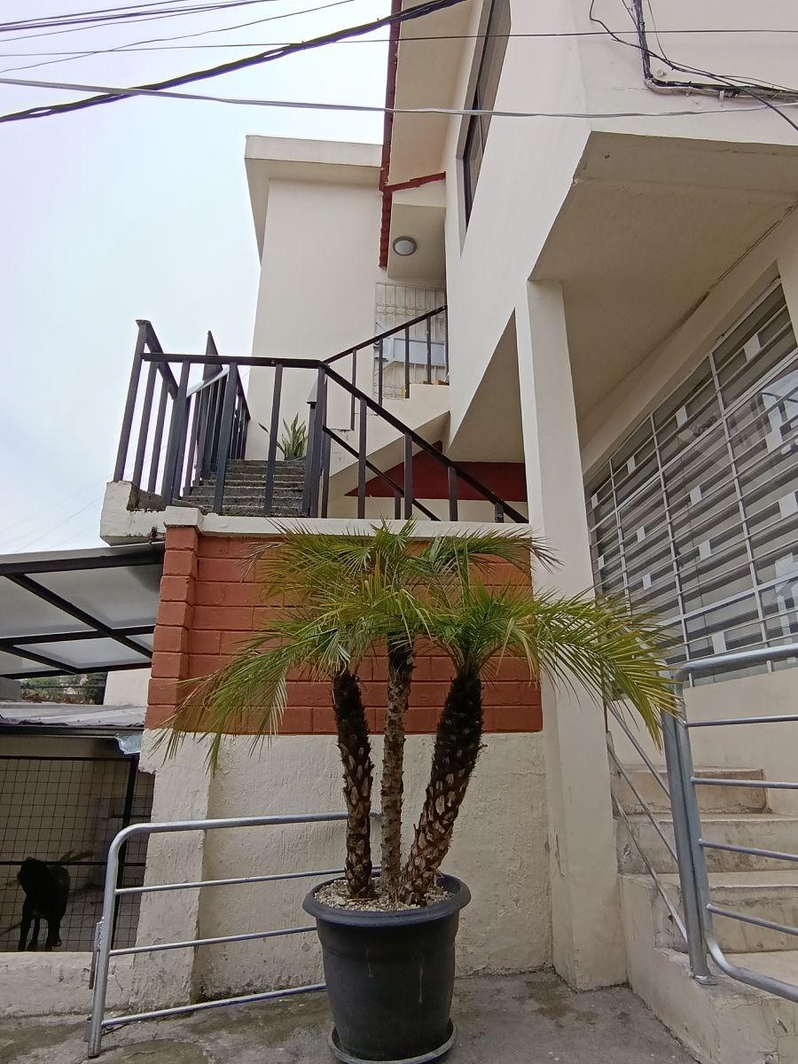 Vendo Casa Rentera en La Rumiñahui (3 Departamentos con Predios Independientes) — imagen 2